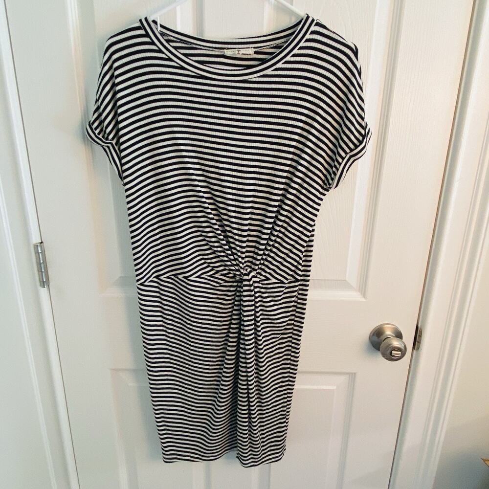 Wasabi + Mint Dress Women’s Size Medium White Black Striped Loose Fit Comfy